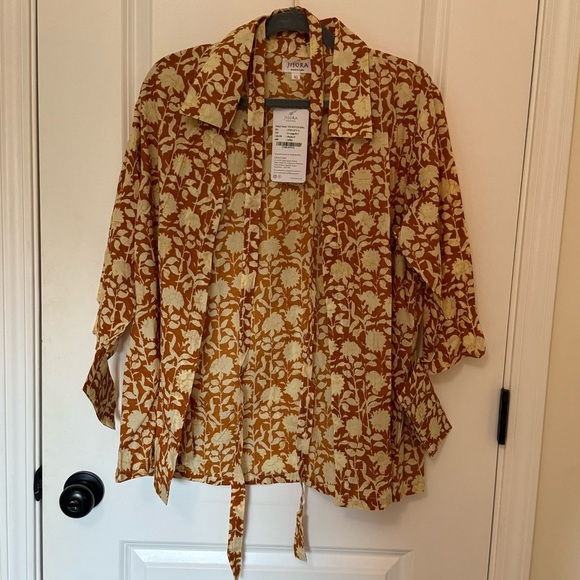 JISORA Motifs with Mustard Jaal on Cotton Shrug - Picture 6 of 12